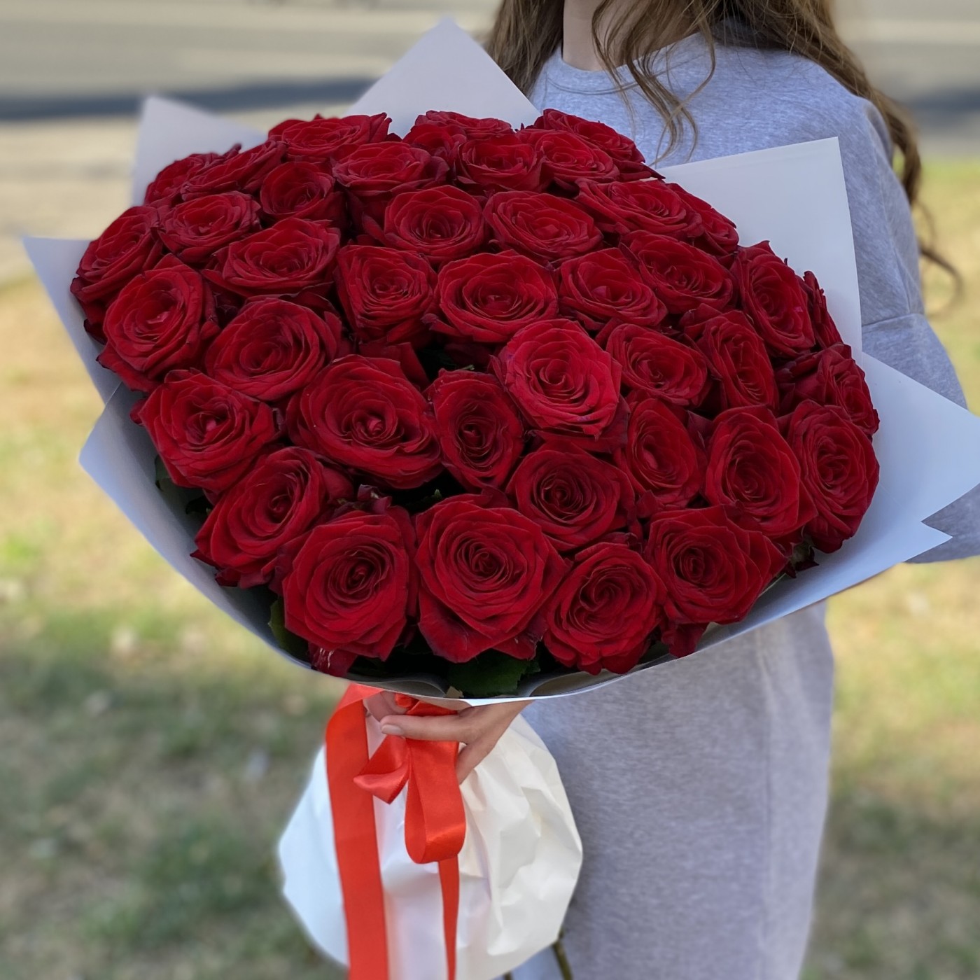 35 красных роз Premium 50 см.