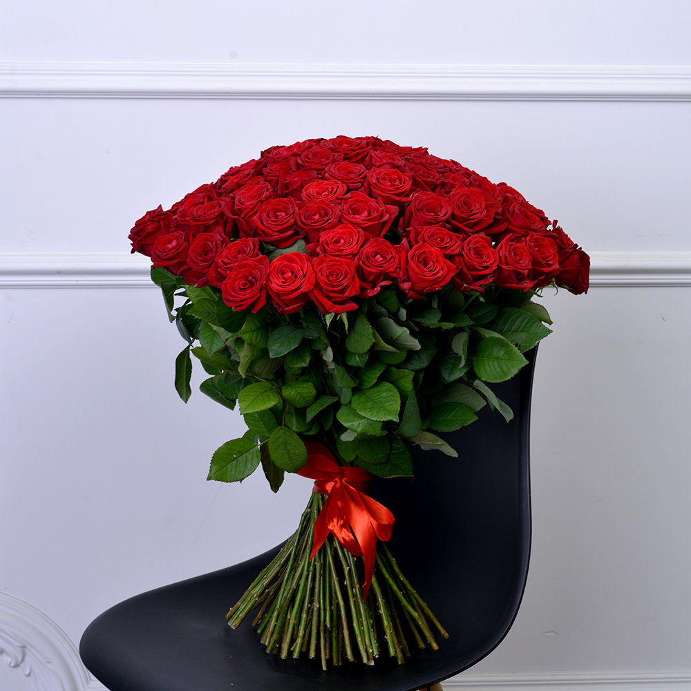 75 красных роз Premium 60 см.